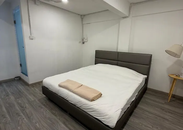 Box Me Inn *